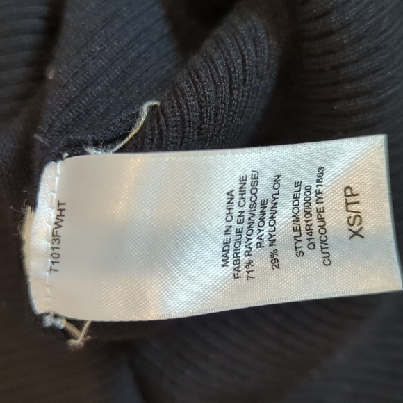 2/40 Striped Guess turtleneck sweater - Picture 9 of 12